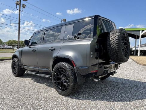 Used 2023 Land Rover Defender 110 V8 AWD/4WD image 4