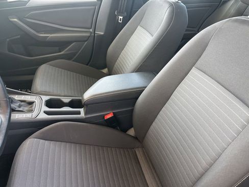 Used 2024 Volkswagen Jetta S image 8