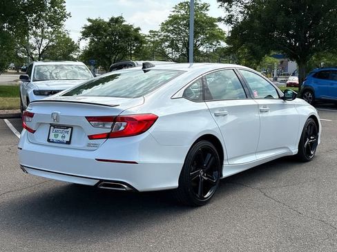 Used 2021 Honda Accord Sport Special Edition image 2