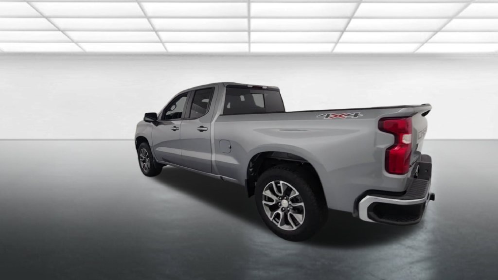 Used 2023 Chevrolet Silverado 1500 LT w/ Safety Package AWD/4WD image 6