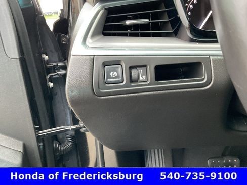 Used 2018 Cadillac XT5 Luxury w/ LPO, Wheel Lock Package AWD/4WD image 44