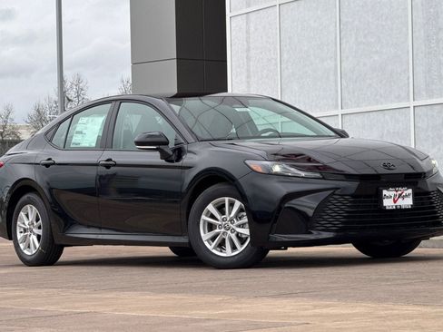 New 2026 Toyota Camry LE image 2