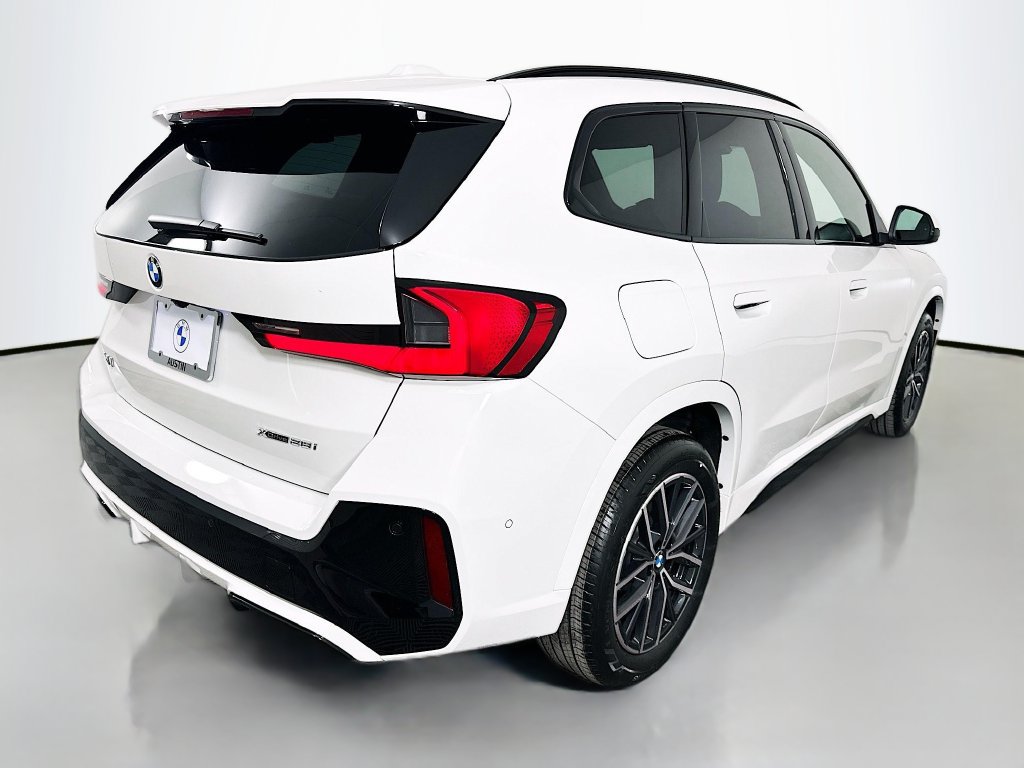 Used 2026 BMW X1 xDrive28i w/ Technology Package AWD/4WD image 5