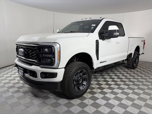 Certified 2023 Ford F350 Lariat w/ Sport Appearance Package image 3