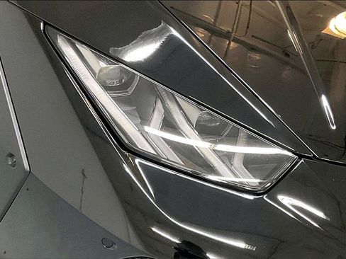 Used 2024 Lamborghini Huracan Sterrato image 29