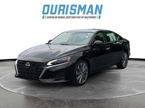 Used 2023 Nissan Altima 2.5 SL AWD/4WD image 2