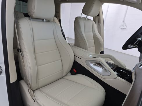 New 2026 Mercedes-Benz GLS 450 4MATIC image 10