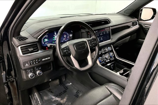 Used 2022 GMC Yukon Denali AWD/4WD image 16