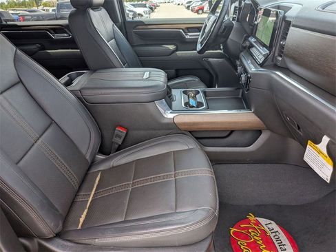 Certified 2024 Chevrolet Silverado 3500 High Country w/ High Country Premium Package image 32