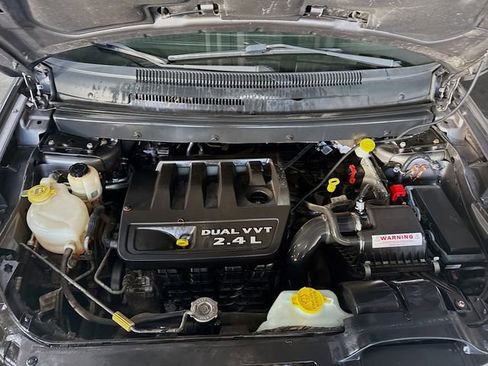 Used 2012 Dodge Journey SE image 27