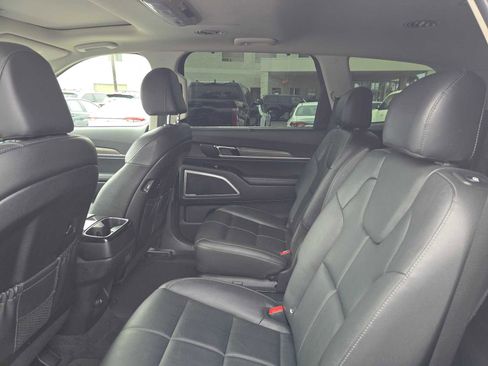 Used 2021 Kia Telluride EX w/ EX Premium Package image 17