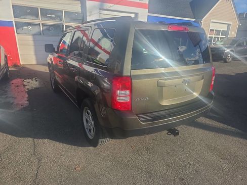 Used 2016 Jeep Patriot Sport w/ Power Value Group image 4