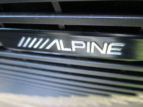 Used 2022 Jeep Wagoneer Series III AWD/4WD image 32