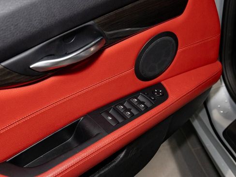 Used 2015 BMW Z4 sDrive35is RWD image 8