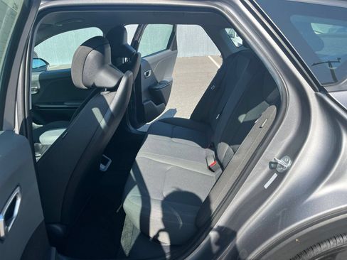 Used 2025 Kia K4 FWD image 26