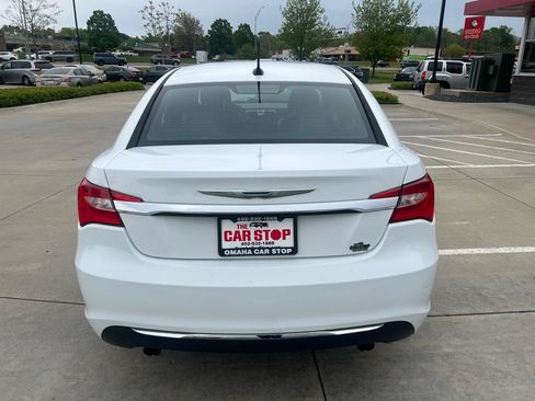 Used 2014 Chrysler 200 Limited FWD image 7