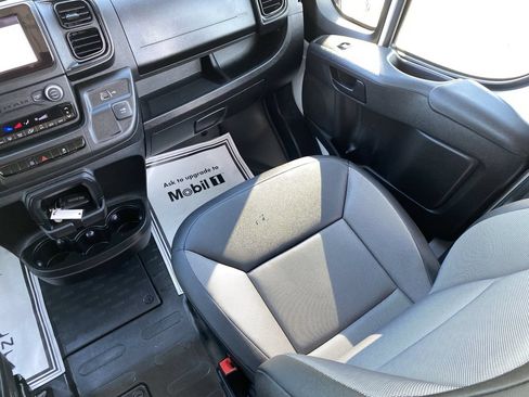 Used 2025 RAM ProMaster 3500 w/ Convenience Group FWD image 18