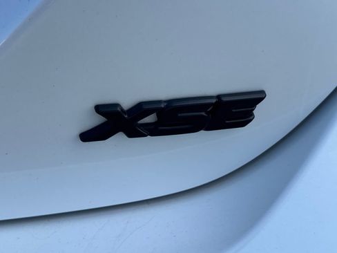 Used 2024 Toyota Camry XSE FWD image 6