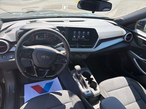 Used 2026 Chevrolet Trax RS w/ Driver Confidence Package FWD image 25