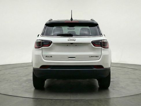 Used 2025 Jeep Compass Limited image 7