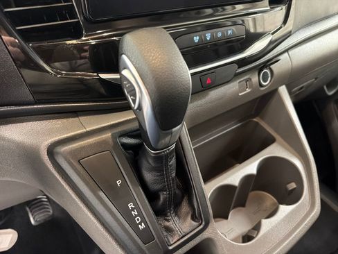 Certified 2025 Ford Transit 350 XLT image 28