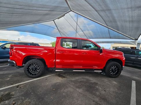 Used 2020 Chevrolet Silverado 1500 LT w/ LT Value Package image 4