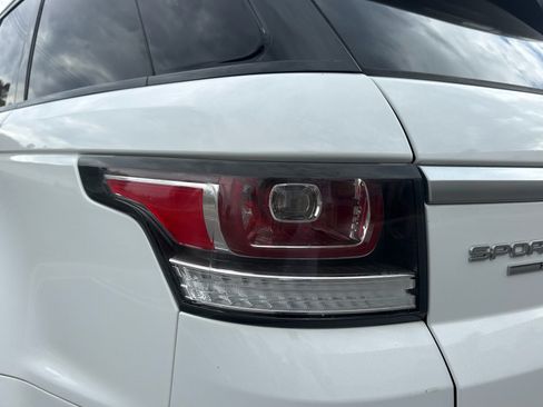 Used 2014 Land Rover Range Rover Sport HSE AWD/4WD image 9