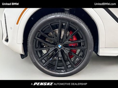 New 2026 BMW X6 xDrive40i image 2