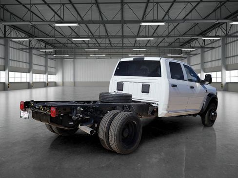 Used 2026 RAM 5500 Tradesman AWD/4WD image 4