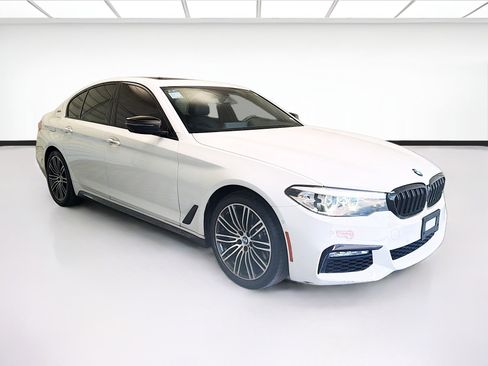 Used 2018 BMW 530e w/ M Sport Package 2 RWD image 3