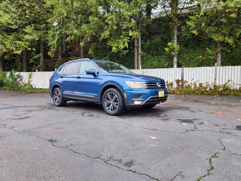 Used 2018 Volkswagen Tiguan SEL image 19