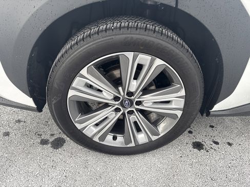 Used 2025 Subaru Solterra Touring image 7