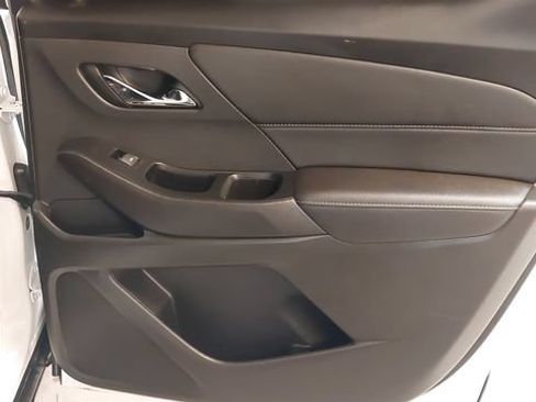 Used 2023 Chevrolet Traverse Premier w/ Redline Edition AWD/4WD image 34