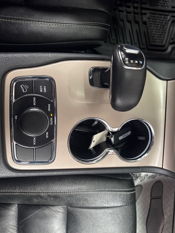 Used 2014 Jeep Grand Cherokee Limited AWD/4WD image 16