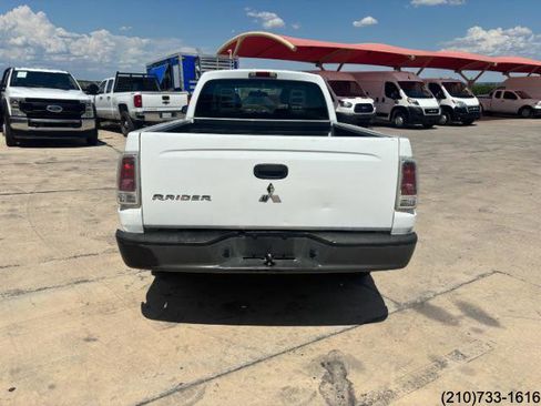 Used 2006 Mitsubishi Raider LS image 6