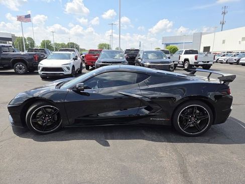 Used 2022 Chevrolet Corvette Stingray Premium Cpe w/ Z51 Performance Package RWD image 21