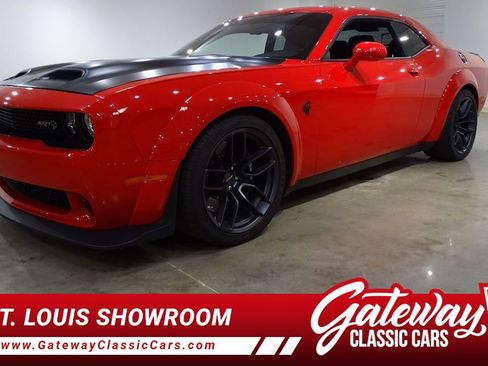 Used 2019 Dodge Challenger SRT Hellcat Redeye image 1