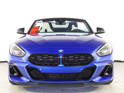 Used 2025 BMW Z4 M40i w/ Premium Package image 3