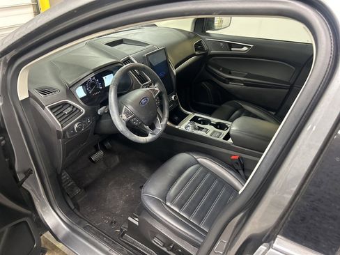 Certified 2022 Ford Edge SEL w/ Convenience Package image 2