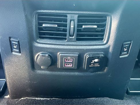 Used 2023 Nissan Titan PRO-4X w/ Pro-4x Convenience Package AWD/4WD image 26