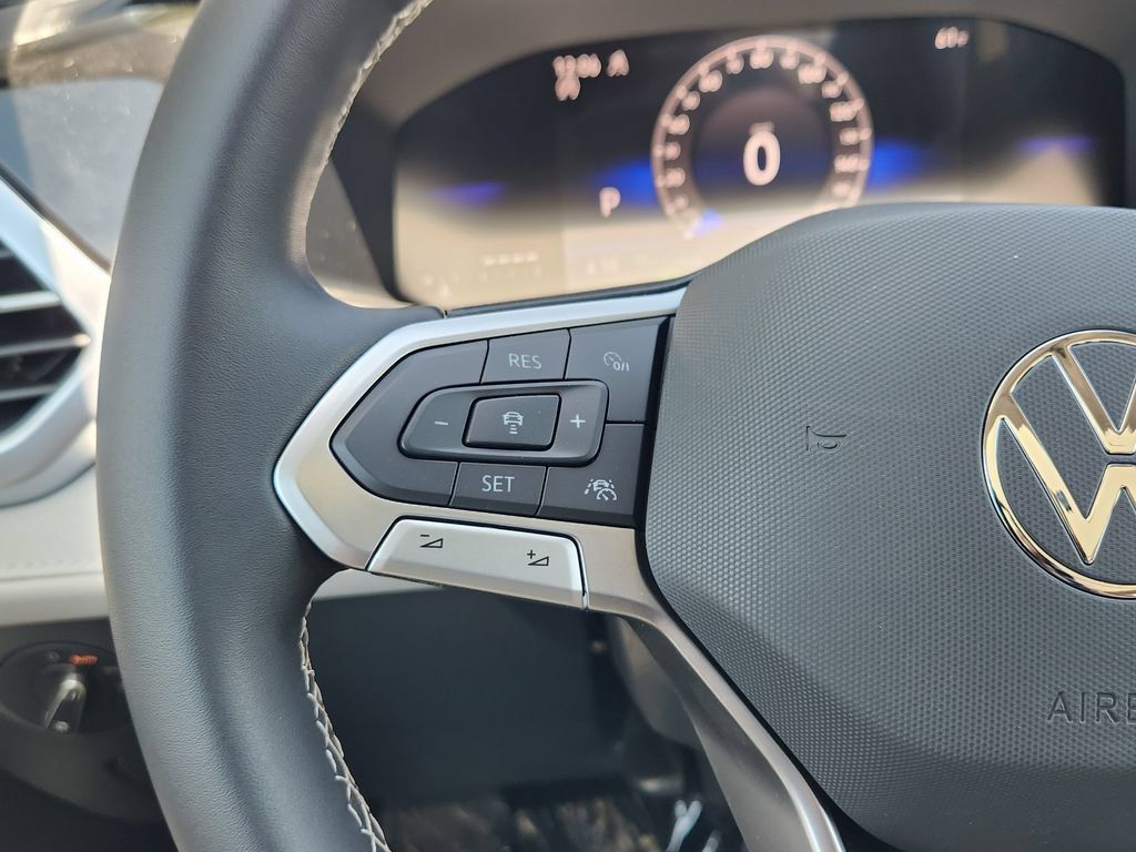 New 2026 Volkswagen Taos SE AWD/4WD image 16