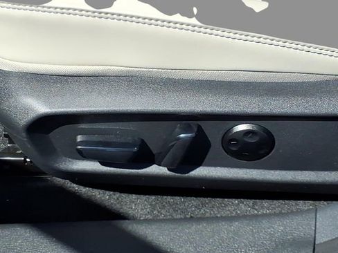 New 2026 Nissan Sentra SL w/ Floor Mat Package FWD image 18