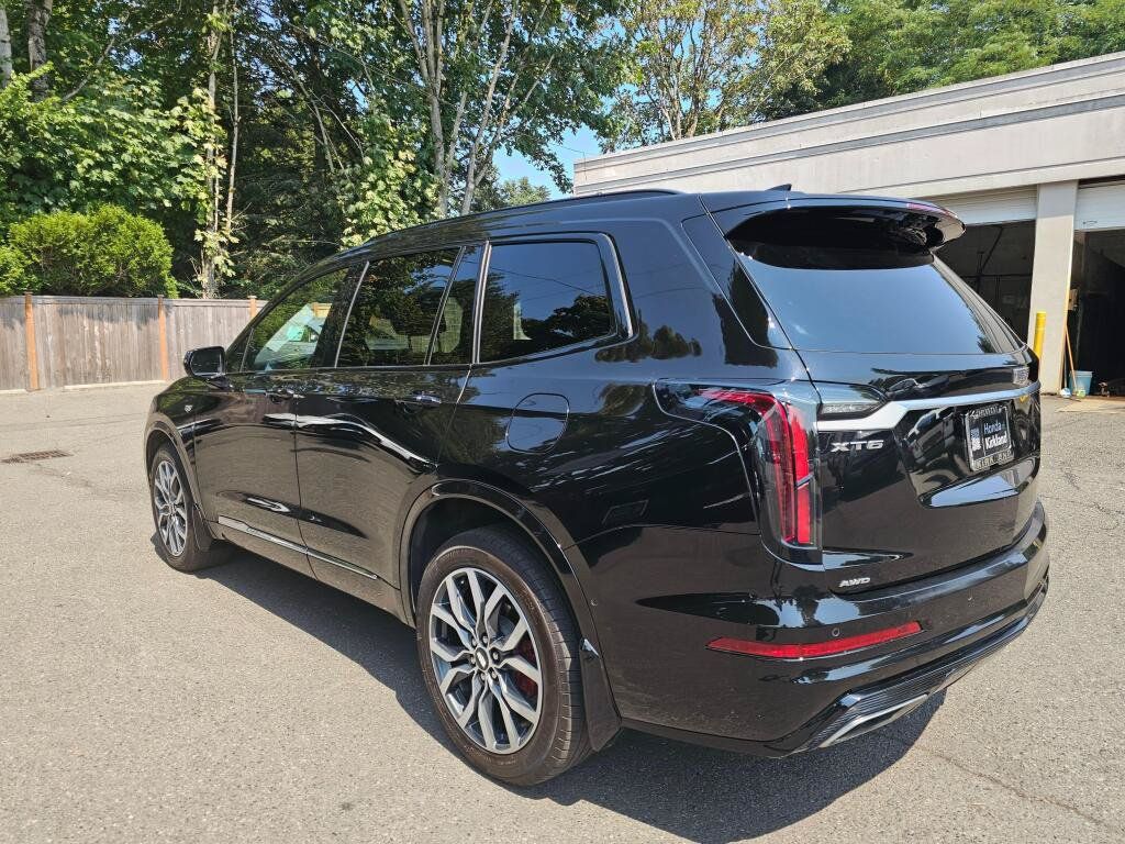 Used 2024 Cadillac XT6 Sport w/ Technology Package AWD/4WD image 5