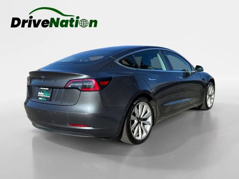 Used 2019 Tesla Model 3 Mid Range image 5