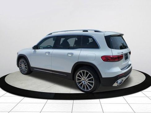 Used 2021 Mercedes-Benz GLB 250 4MATIC image 5