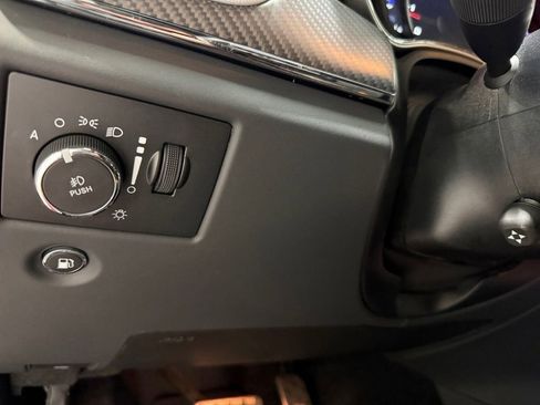 Used 2018 Jeep Grand Cherokee SRT image 38