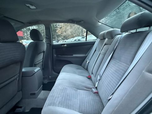 Used 2005 Toyota Camry LE image 21