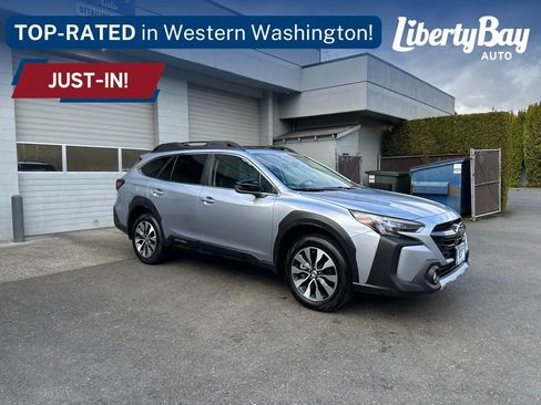 Used 2025 Subaru Outback Limited image 3