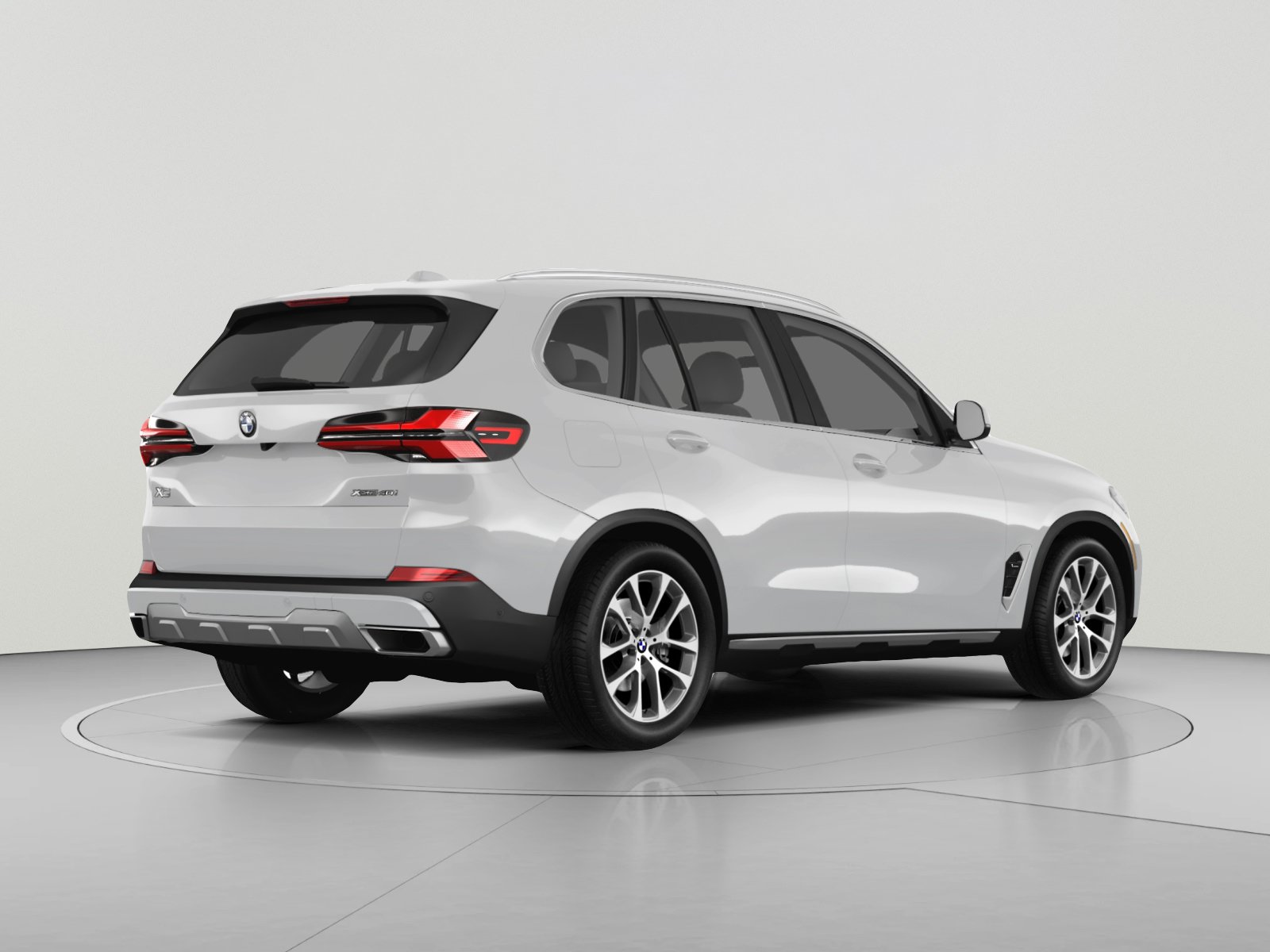 Used 2024 BMW X5 xDrive40i w/ Premium Package AWD/4WD image 3