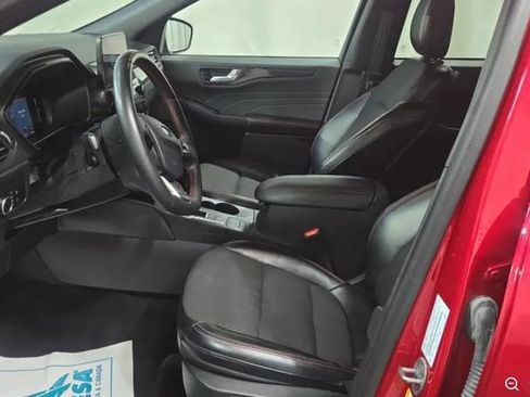 Used 2024 Ford Escape ST-Line AWD/4WD image 3